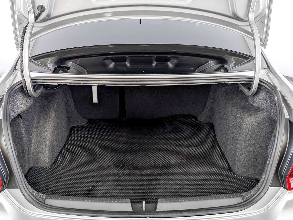 Volkswagen Polo с пробегом — 2019 год. Фото: #9