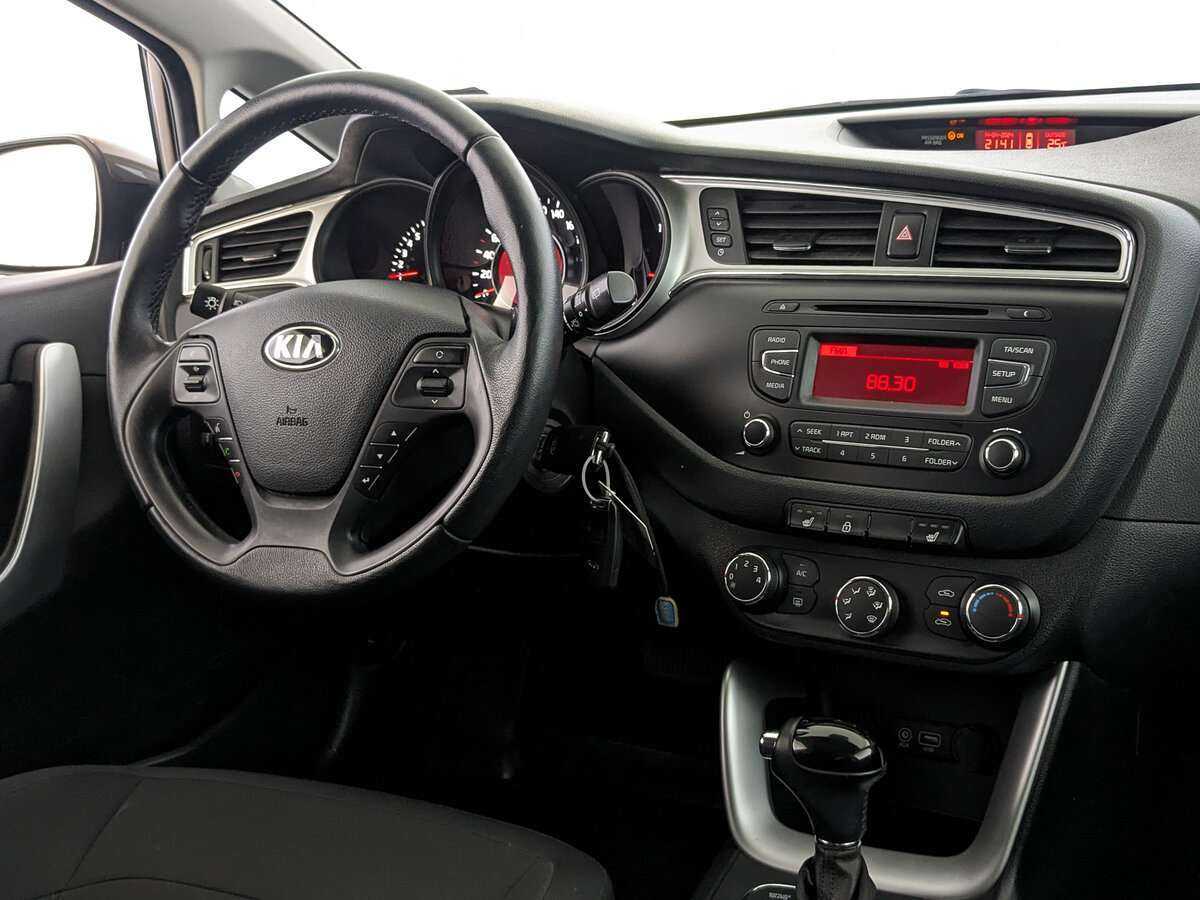 Kia Ceed с пробегом — 2017 год. Фото: #16