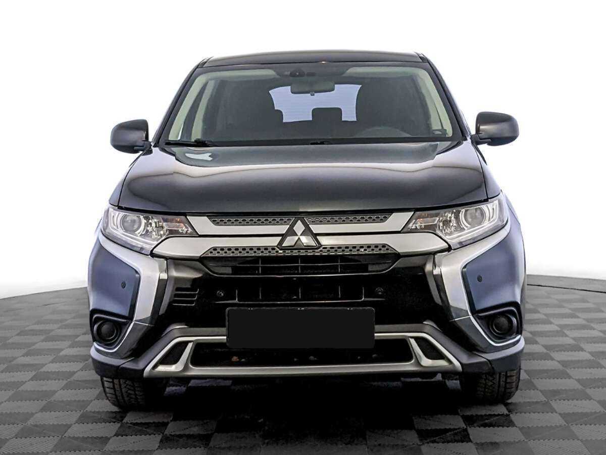 Mitsubishi Outlander с пробегом — 2019 год. Фото: #1