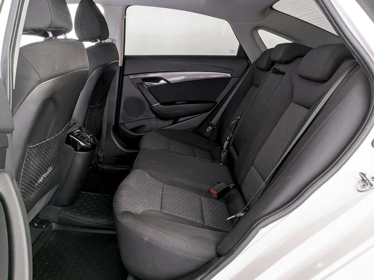 Hyundai i40 с пробегом — 2016 год. Фото: #9