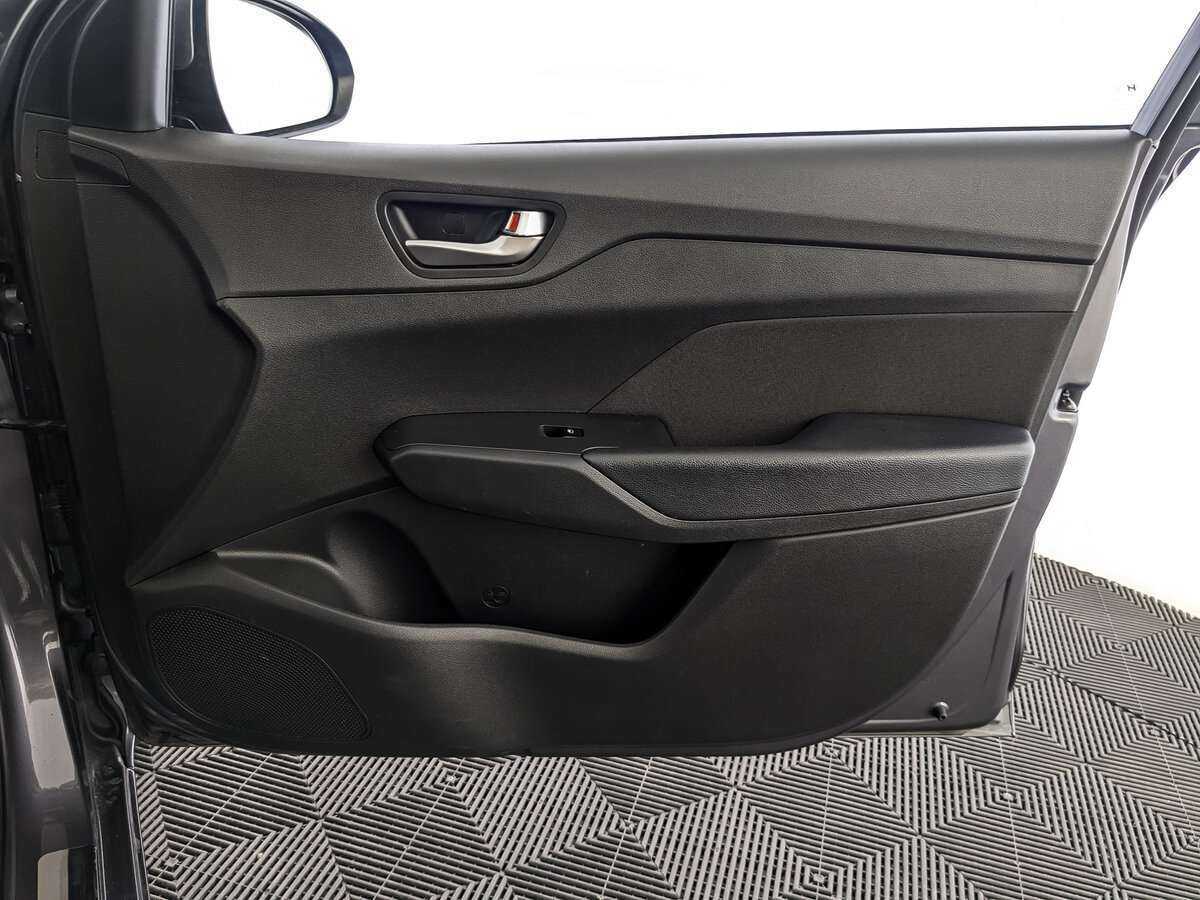 Hyundai Solaris с пробегом — 2021 год. Фото: #24