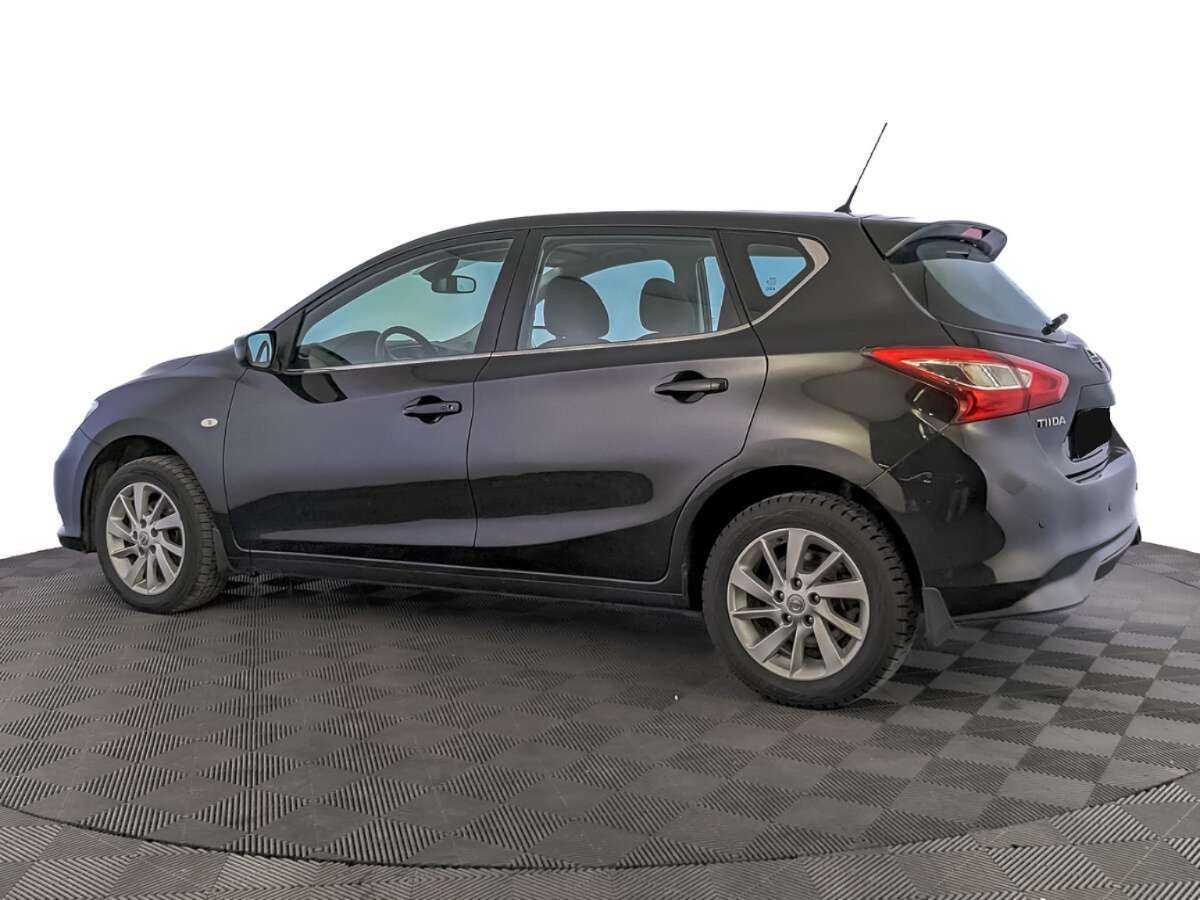 Nissan Tiida с пробегом — 2015 год. Фото: #6