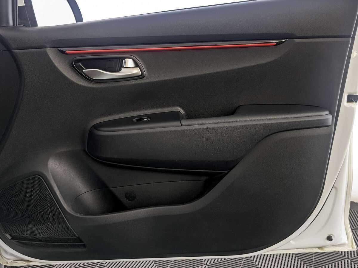 Kia Rio с пробегом — 2020 год. Фото: #20