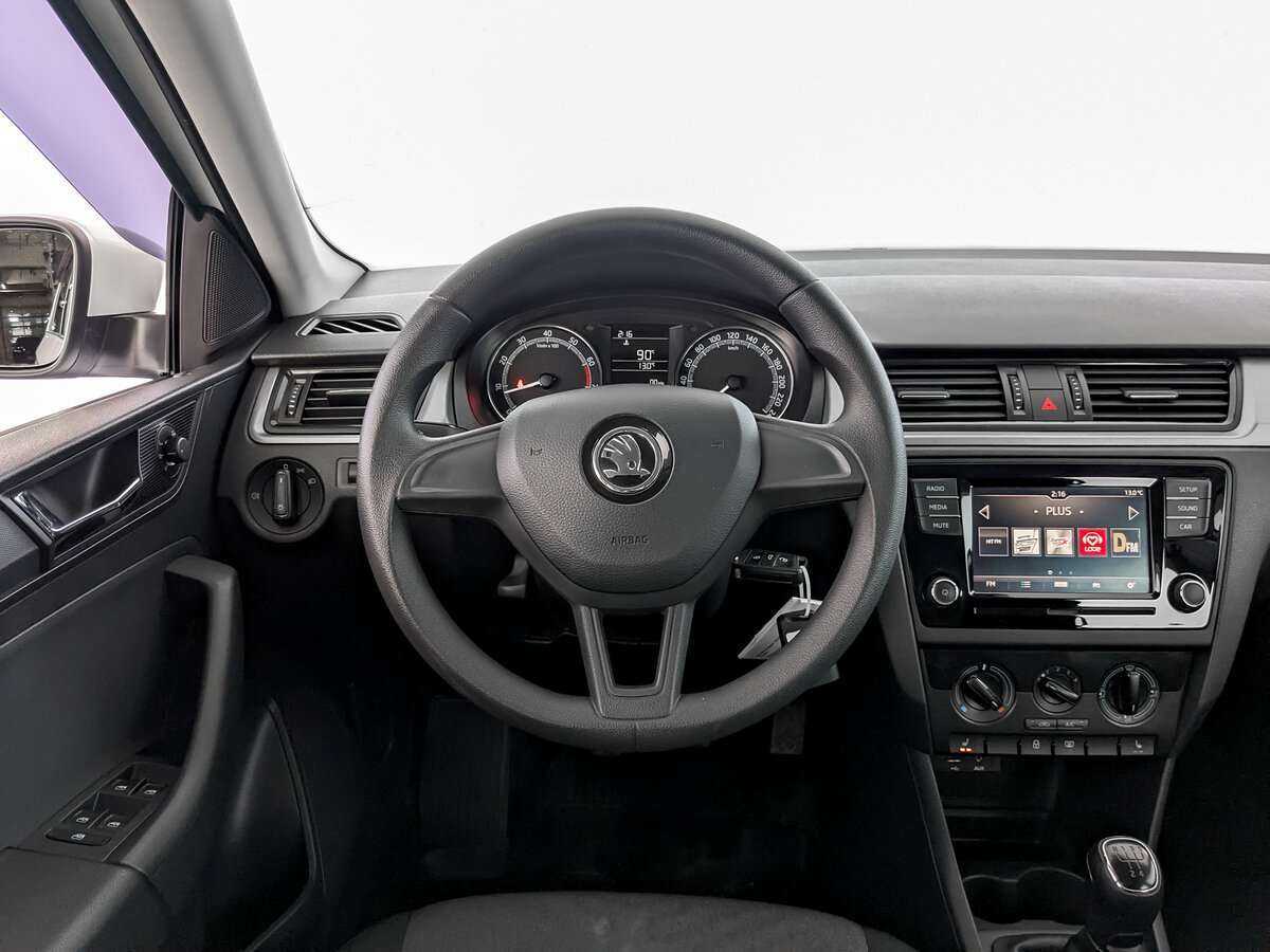 Skoda Rapid с пробегом — 2017 год. Фото: #16