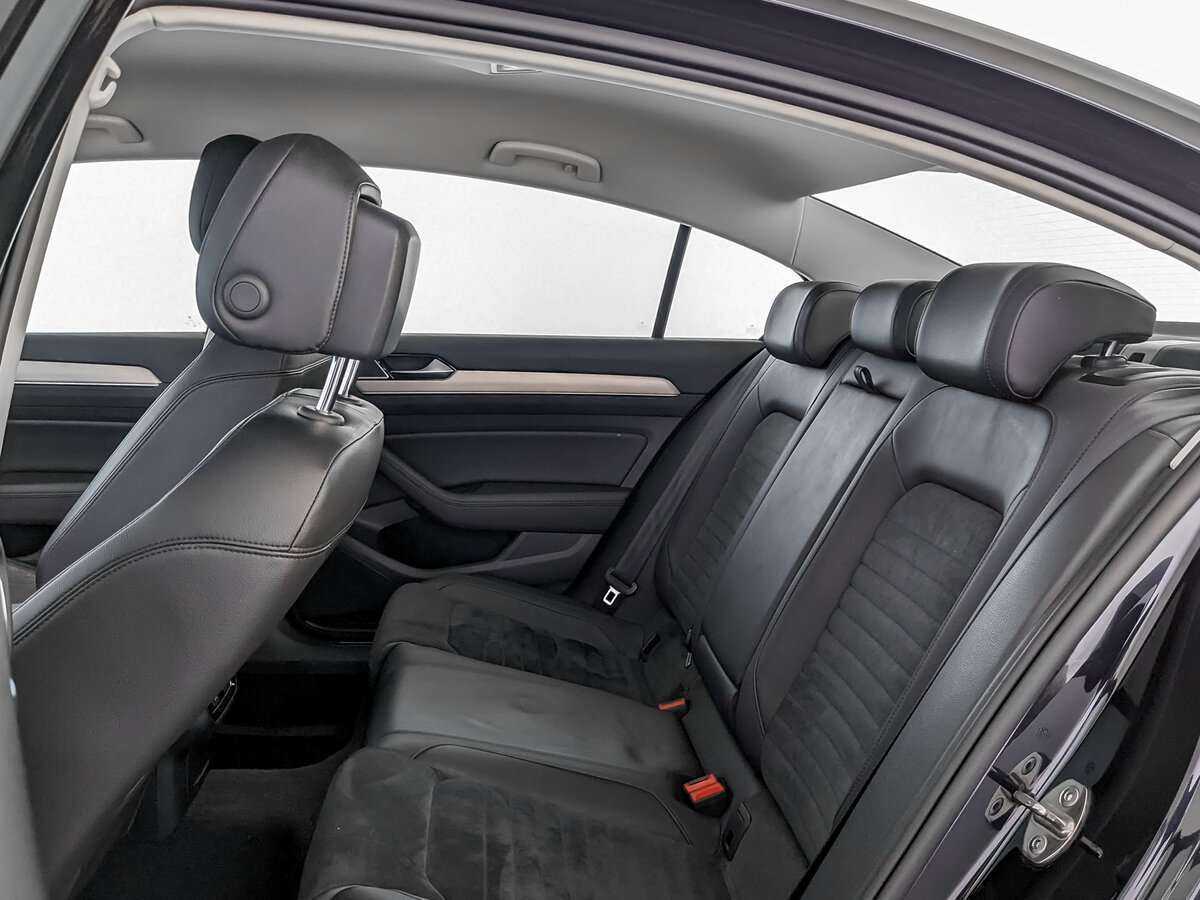 Volkswagen Passat с пробегом — 2017 год. Фото: #11