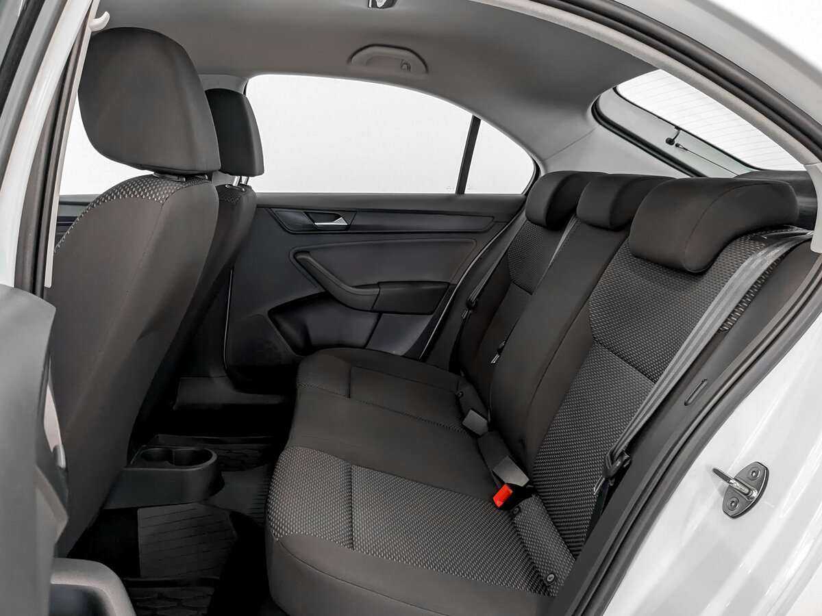 Volkswagen Polo с пробегом — 2020 год. Фото: #10