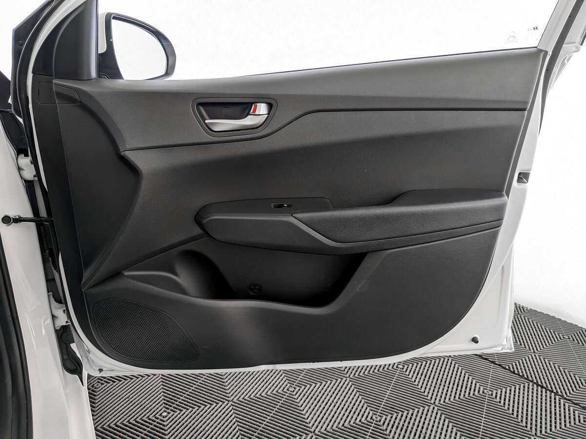 Hyundai Solaris с пробегом — 2021 год. Фото: #20