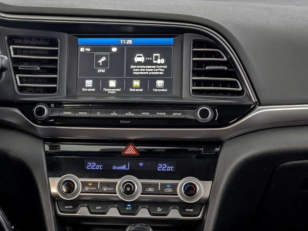 Hyundai Elantra с пробегом — 2020 год. Фото: #12