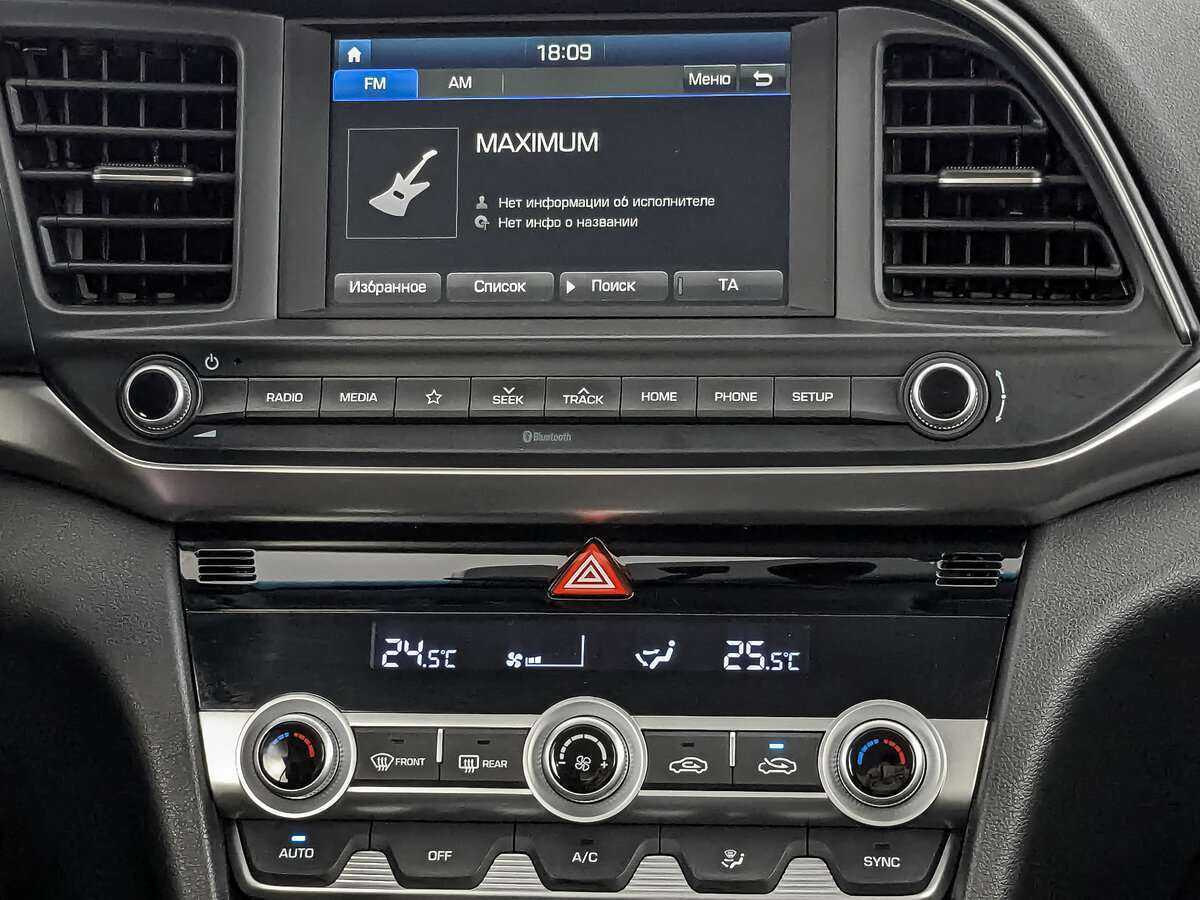 Hyundai Elantra с пробегом — 2020 год. Фото: #16