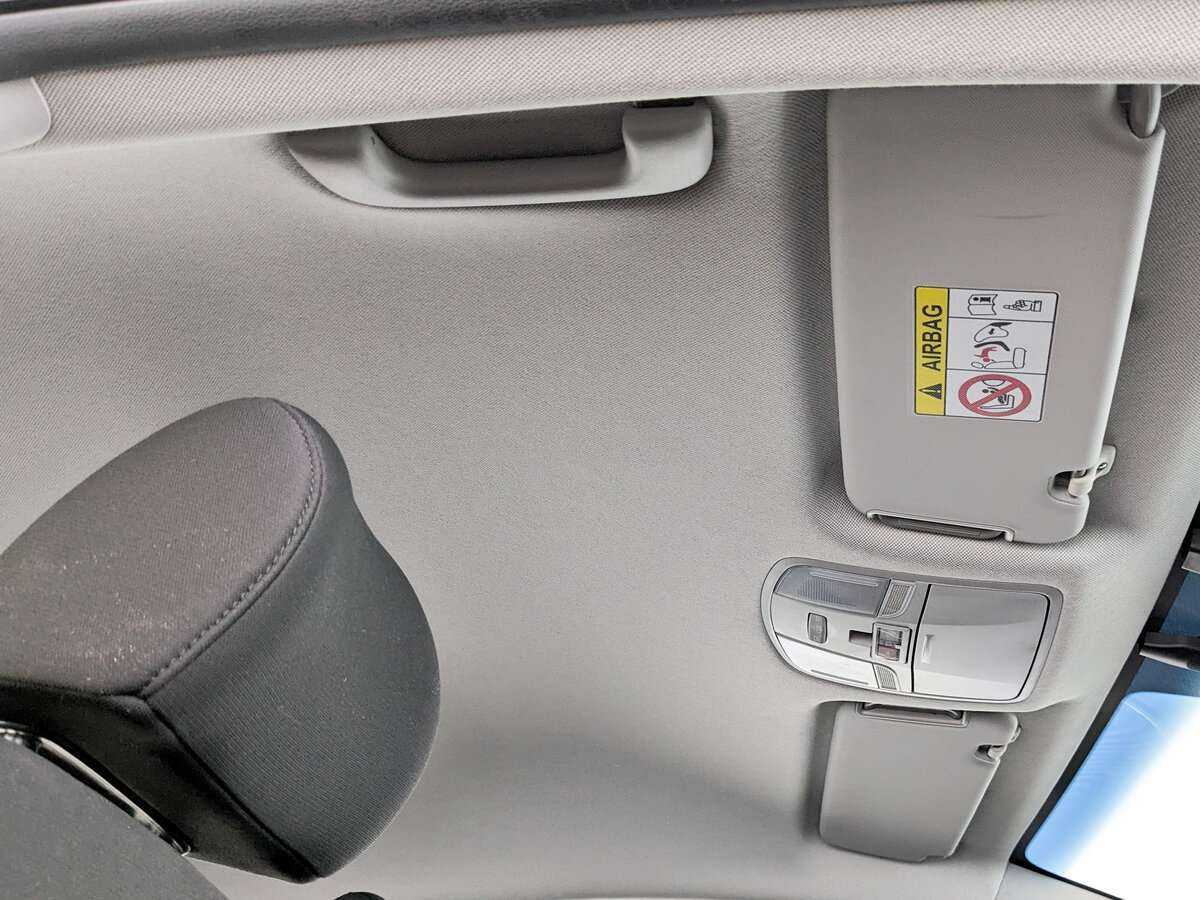 Hyundai Elantra с пробегом — 2020 год. Фото: #17