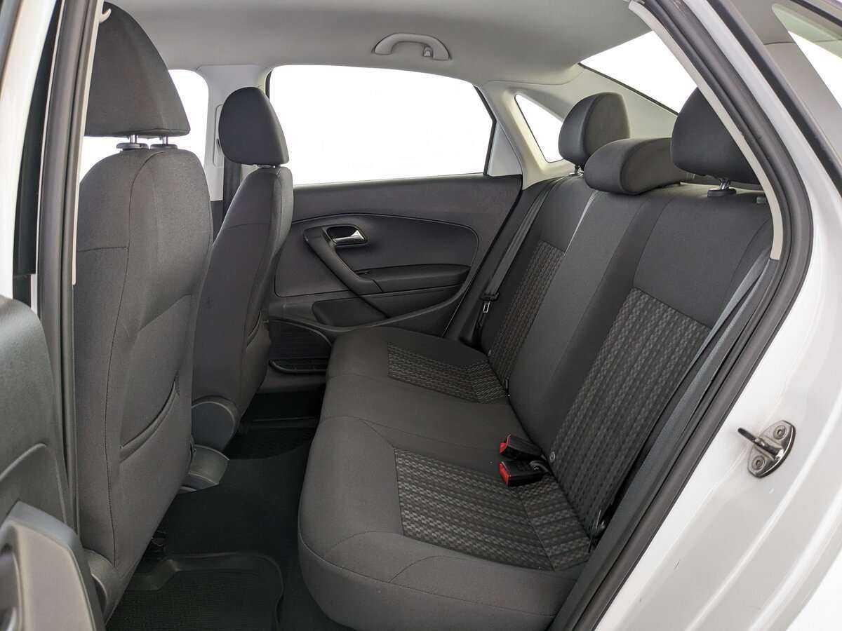 Volkswagen Polo с пробегом — 2018 год. Фото: #17