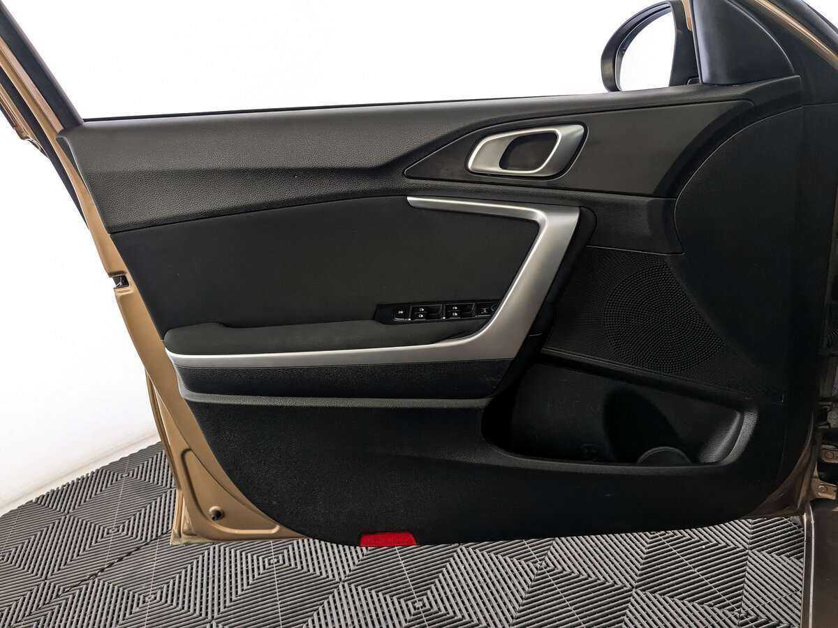 Kia Ceed с пробегом — 2021 год. Фото: #14