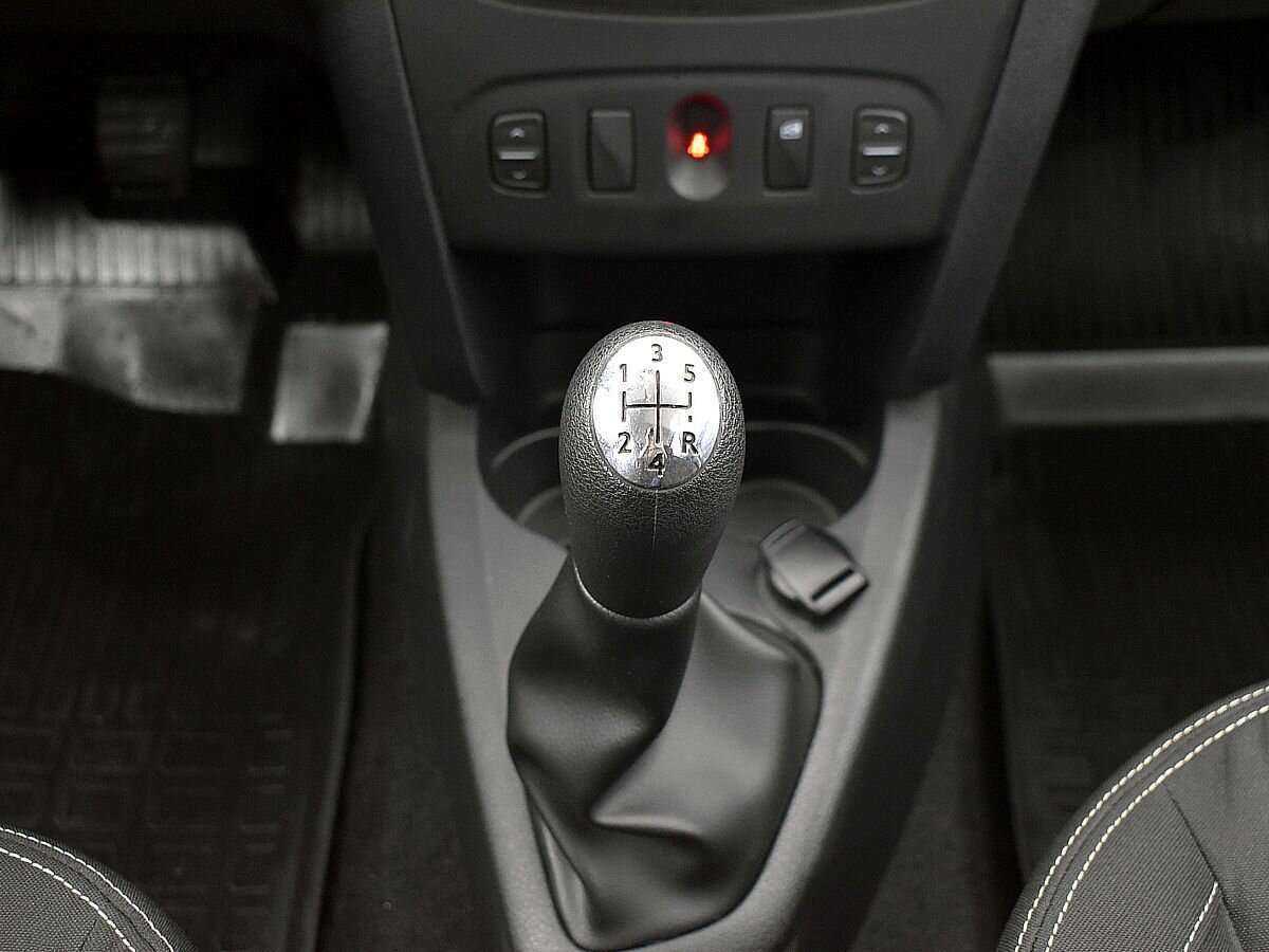 Renault Sandero с пробегом — 2020 год. Фото: #12