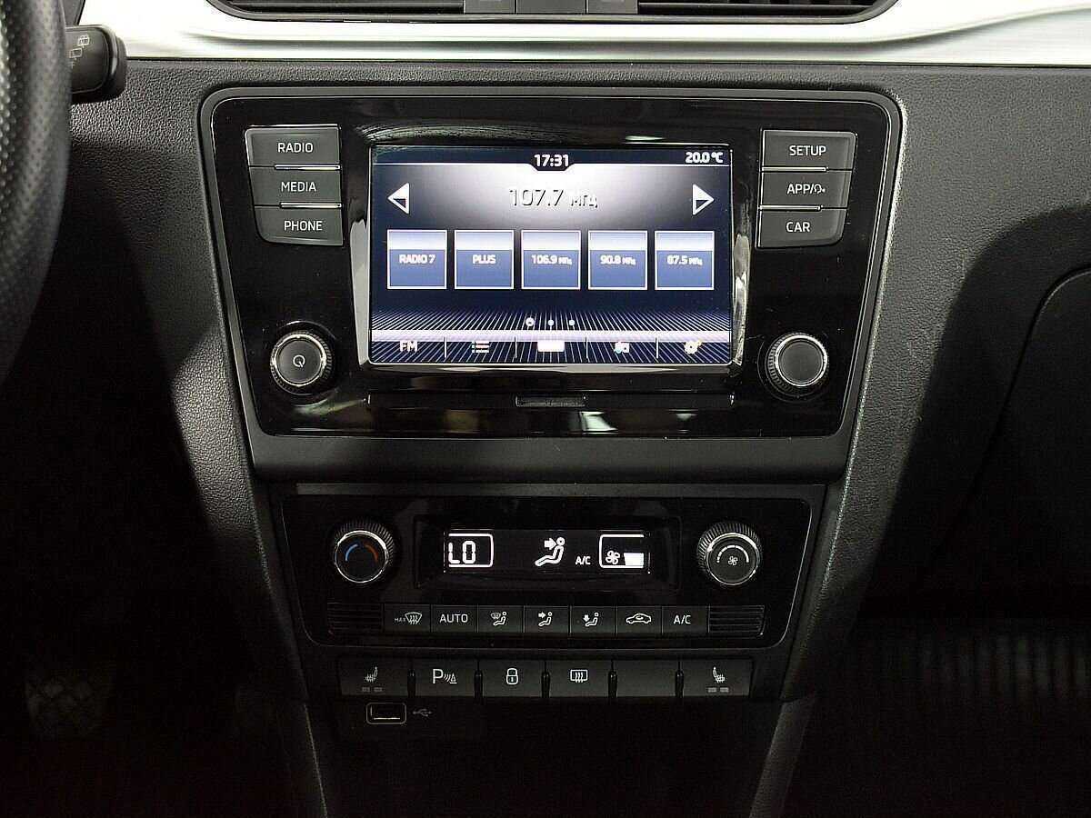 Skoda Rapid с пробегом — 2019 год. Фото: #10