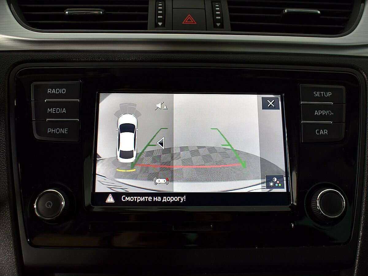 Skoda Rapid с пробегом — 2019 год. Фото: #11