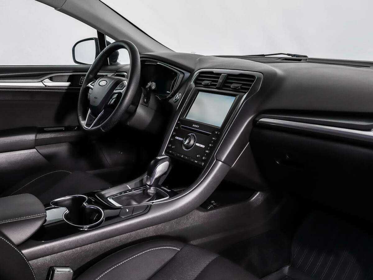 Ford Mondeo с пробегом — 2015 год. Фото: #11