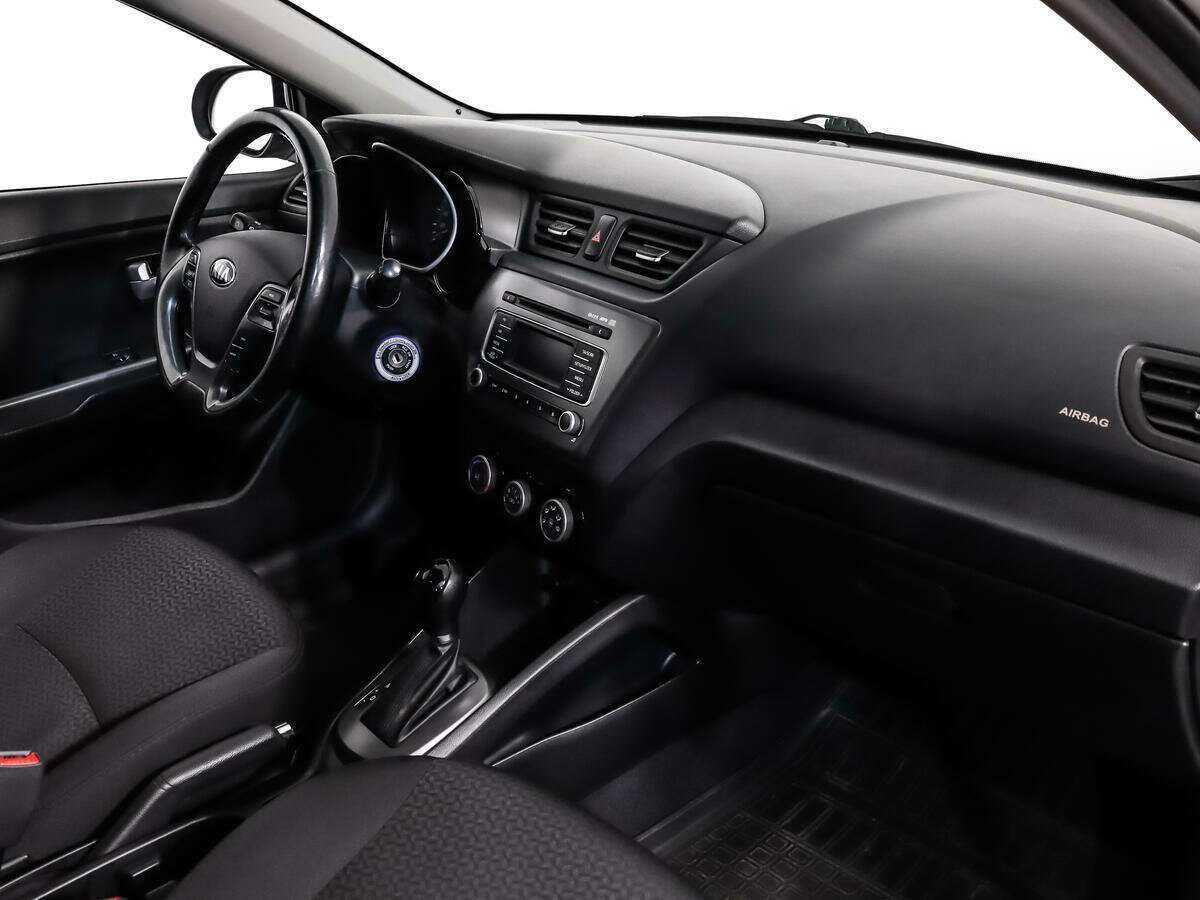 Kia Rio с пробегом — 2016 год. Фото: #6