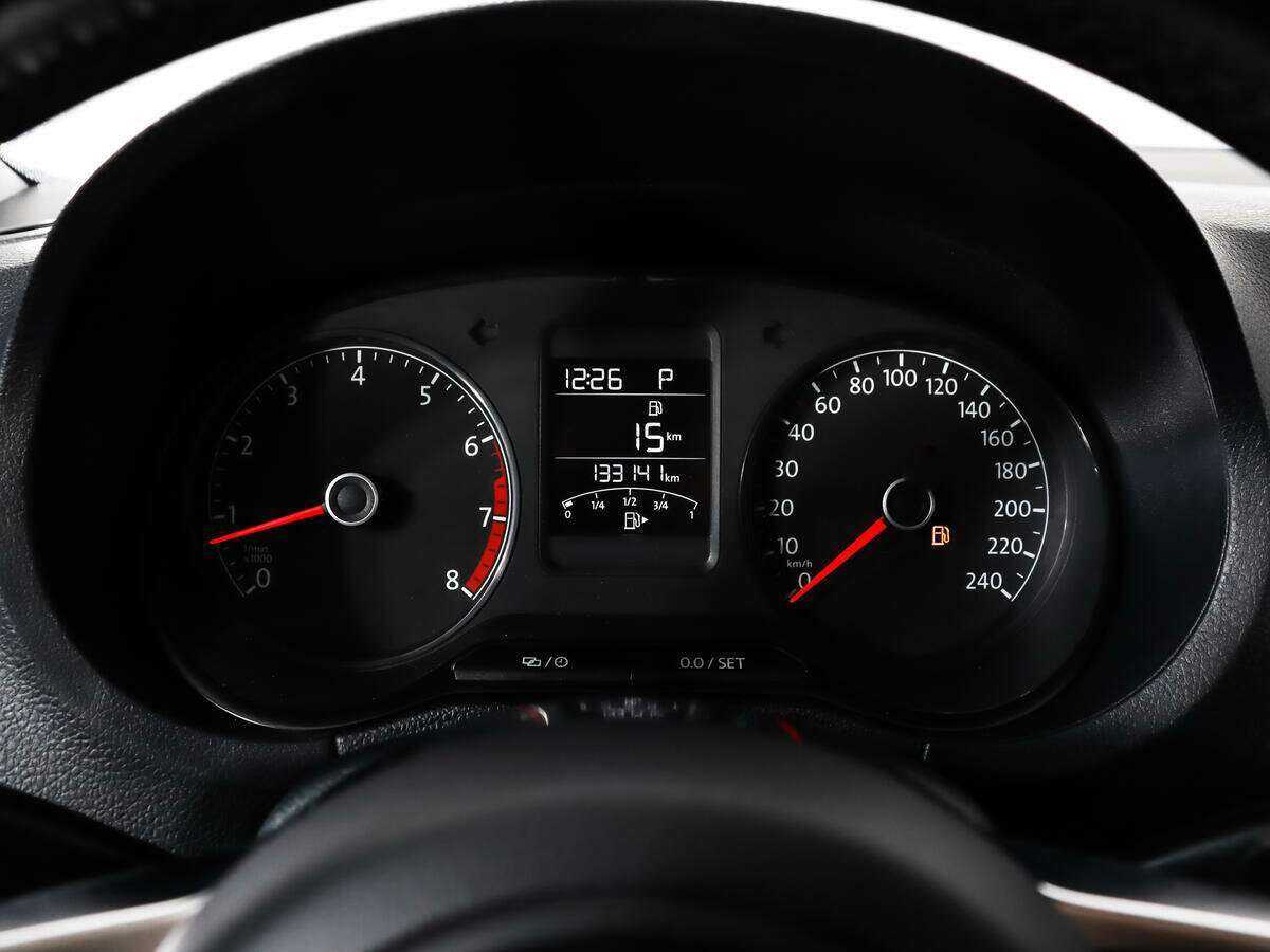 Volkswagen Polo с пробегом — 2018 год. Фото: #14