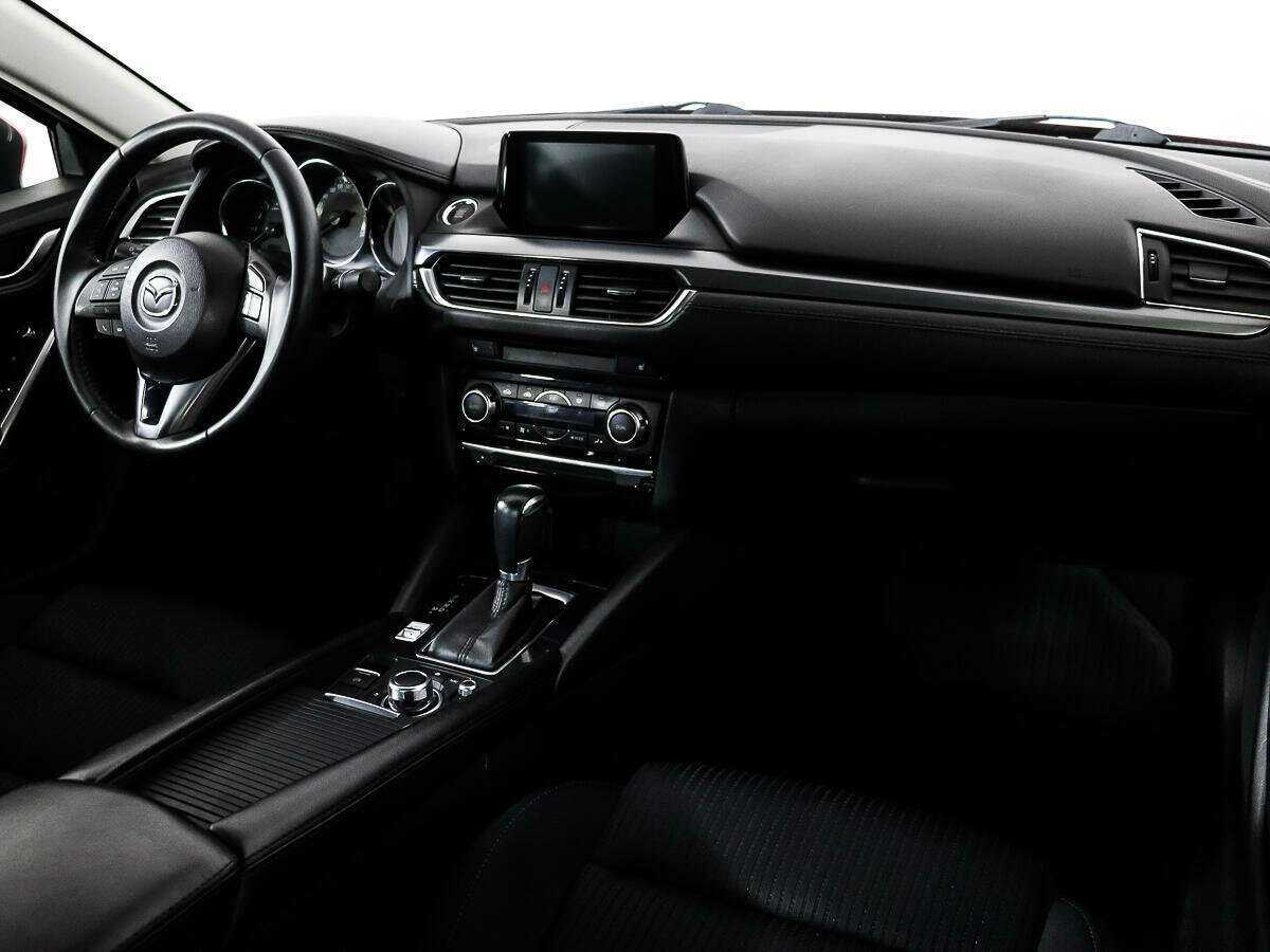 Mazda 6 с пробегом — 2015 год. Фото: #9
