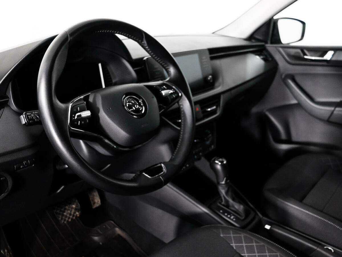 Skoda Rapid с пробегом — 2021 год. Фото: #5