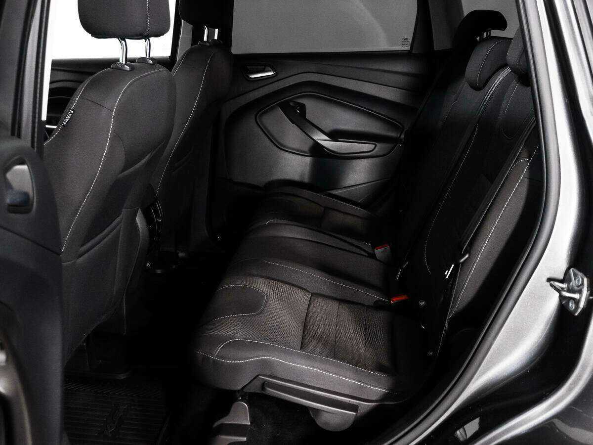 Ford Kuga с пробегом — 2016 год. Фото: #10