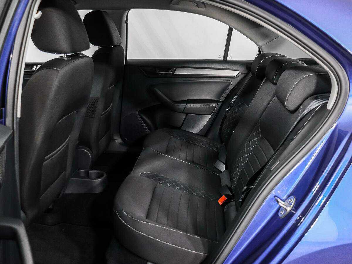 Skoda Rapid с пробегом — 2017 год. Фото: #9