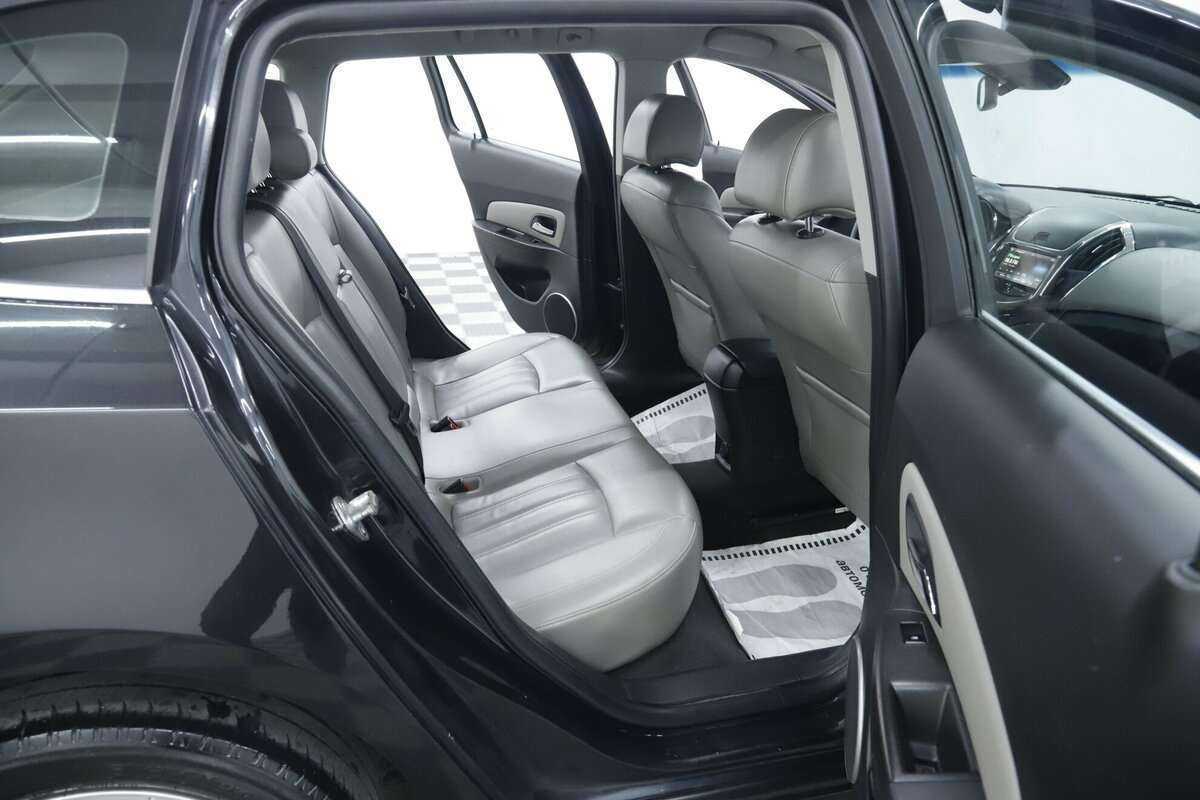 Chevrolet Cruze с пробегом — 2015 год. Фото: #16