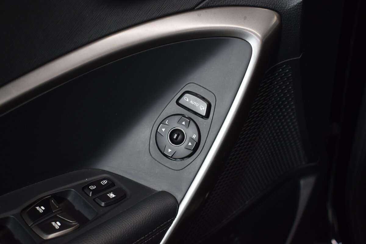 Hyundai Santa Fe с пробегом — 2016 год. Фото: #15