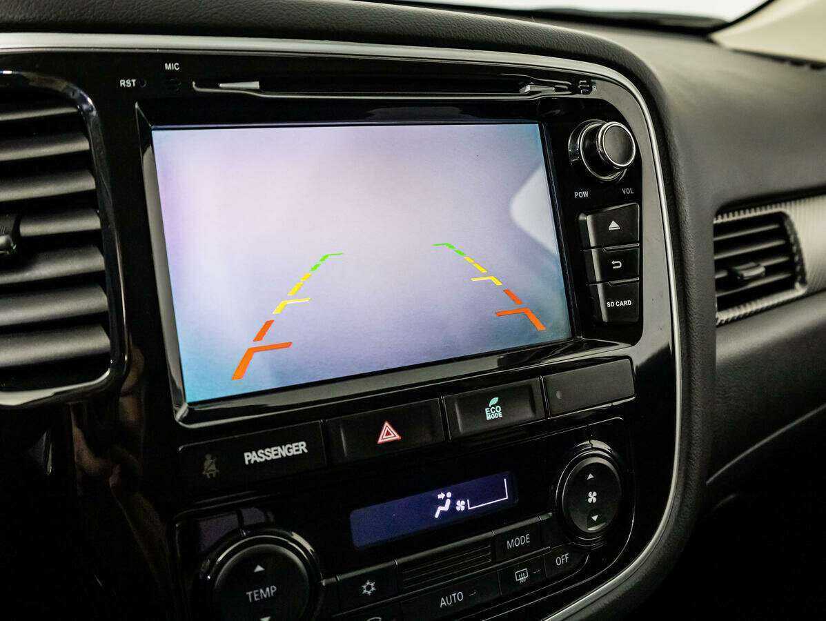 Mitsubishi Outlander с пробегом — 2015 год. Фото: #15