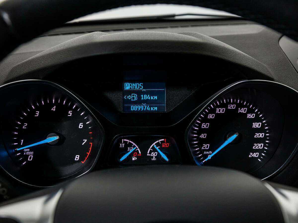 Ford Kuga с пробегом — 2016 год. Фото: #9