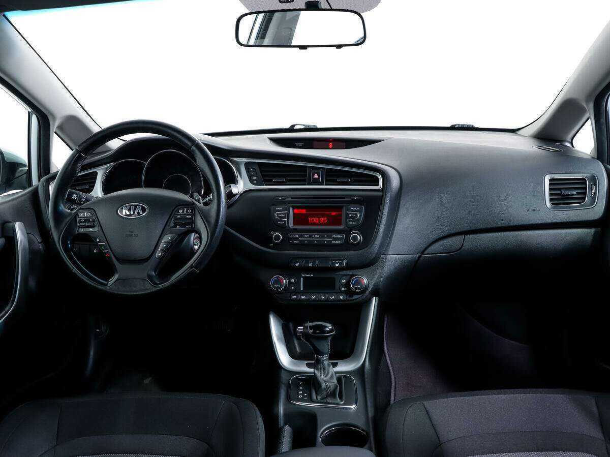 Kia Ceed с пробегом — 2017 год. Фото: #9