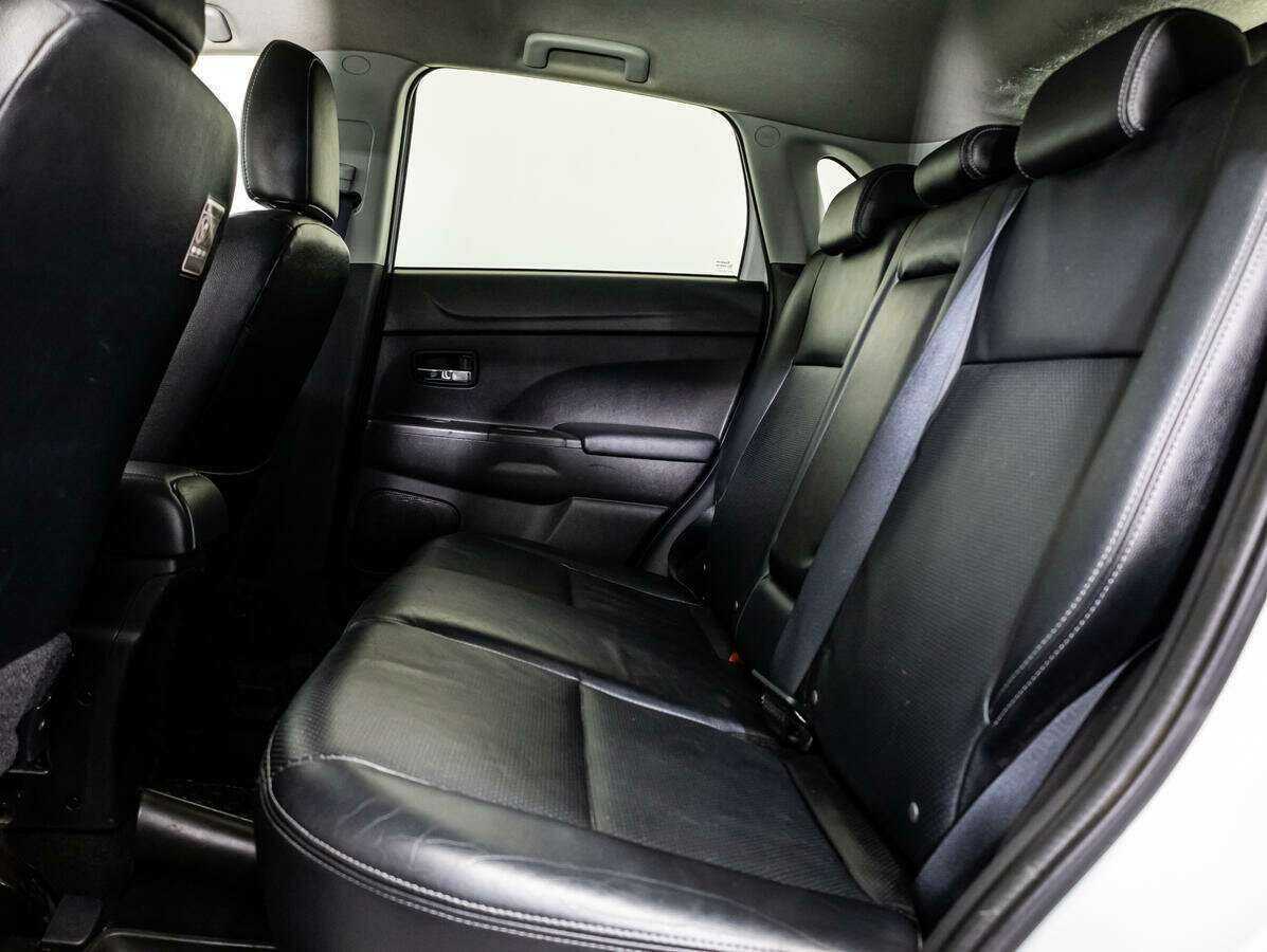 Mitsubishi ASX с пробегом — 2012 год. Фото: #9