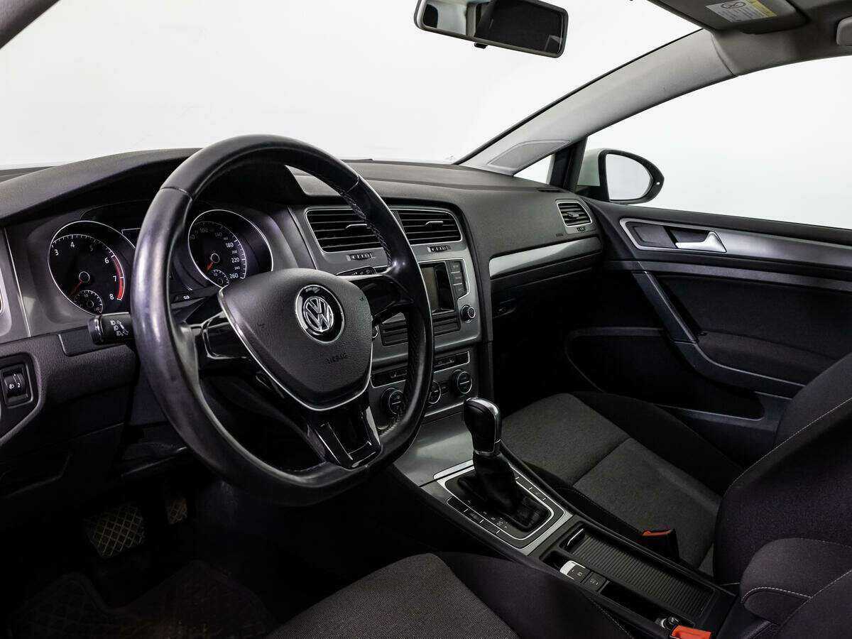 Volkswagen Golf с пробегом — 2013 год. Фото: #10
