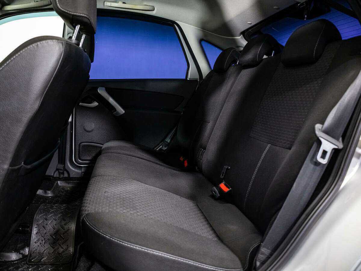 Lada (ВАЗ) Granta с пробегом — 2016 год. Фото: #9