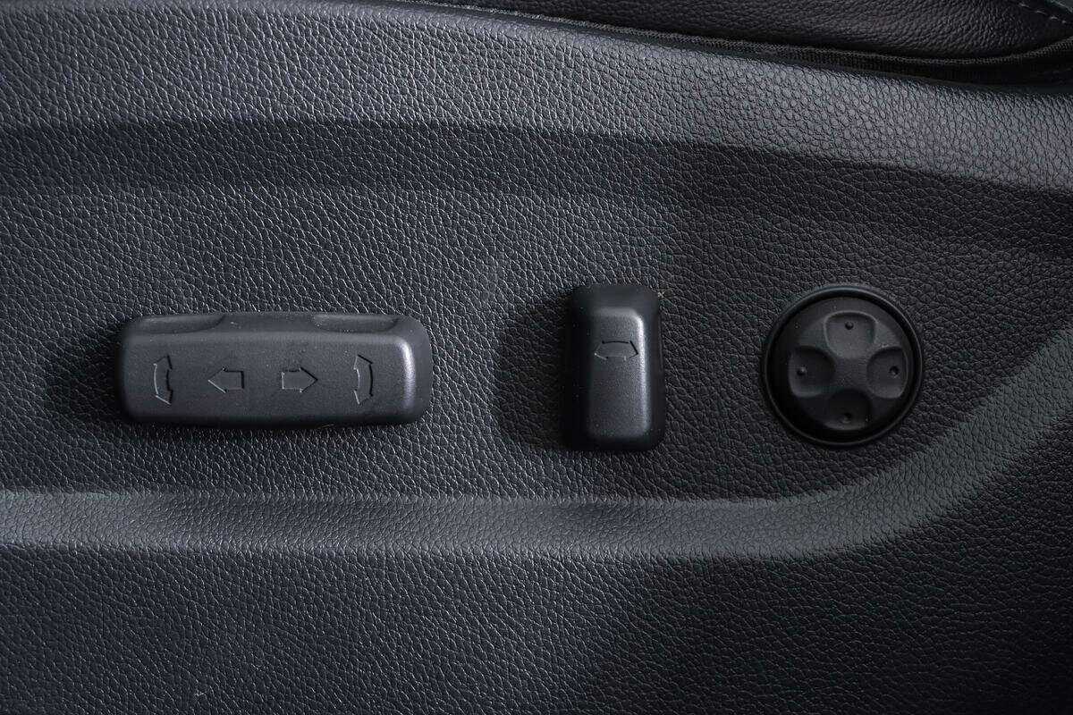 Hyundai Santa Fe с пробегом — 2015 год. Фото: #16