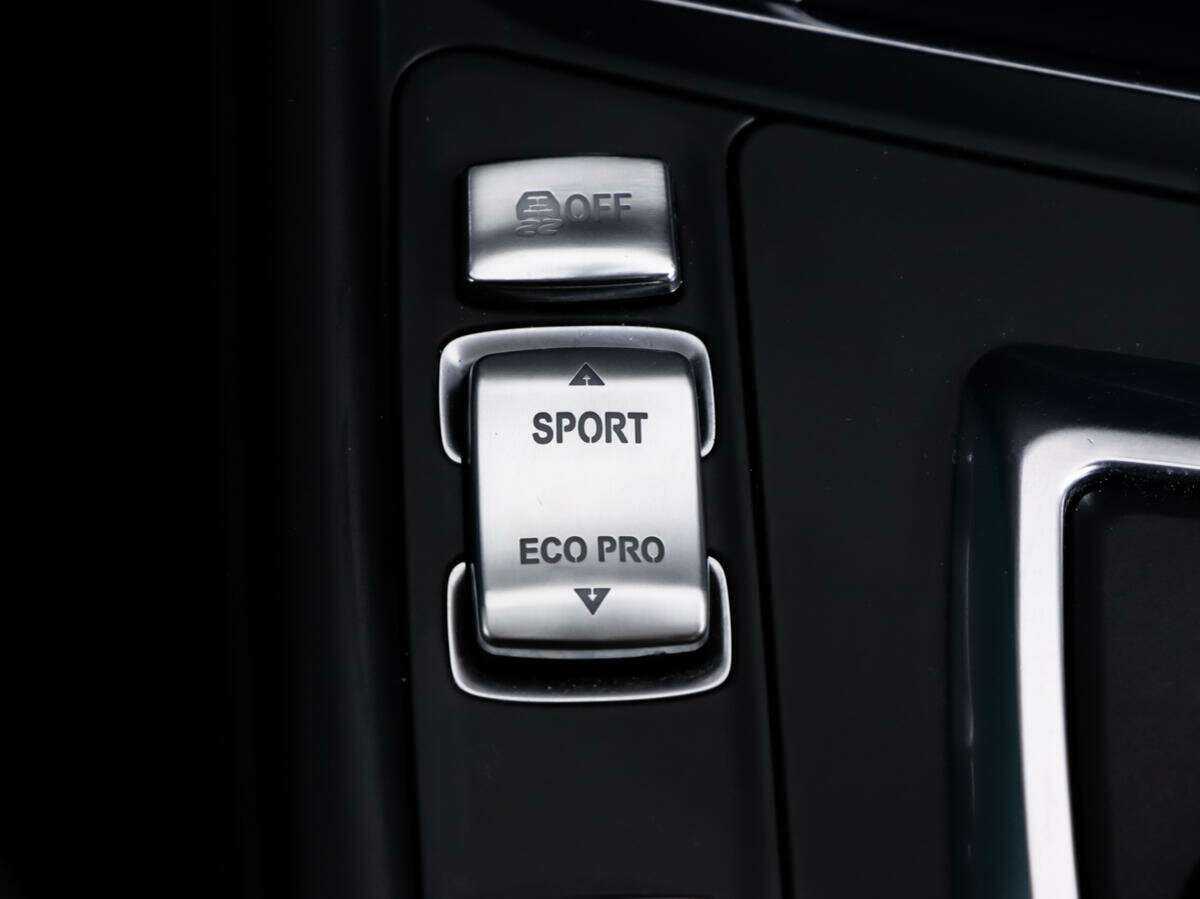 BMW 3 серии с пробегом — 2012 год. Фото: #15