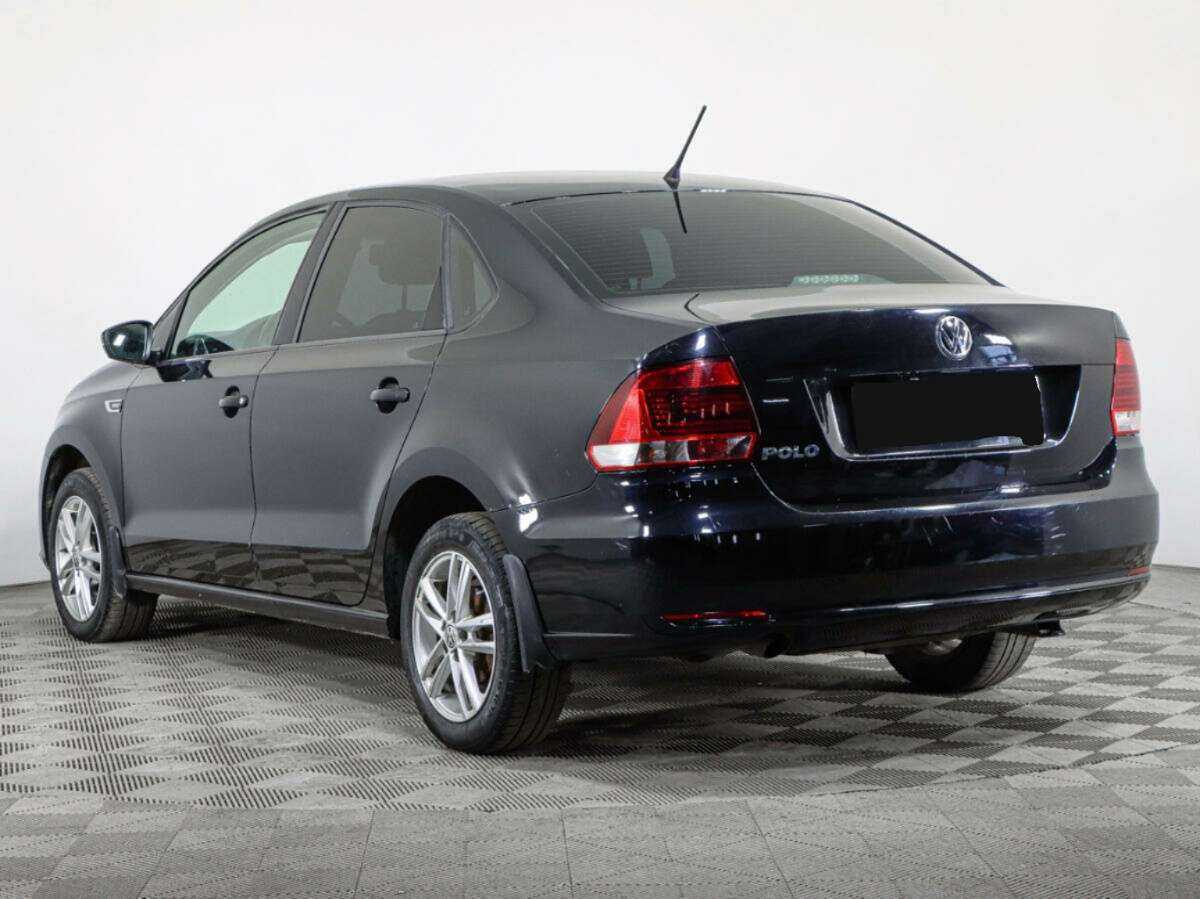 Volkswagen Polo с пробегом — 2015 год. Фото: #6