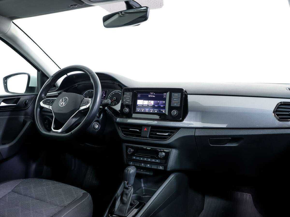 Volkswagen Polo с пробегом — 2022 год. Фото: #8