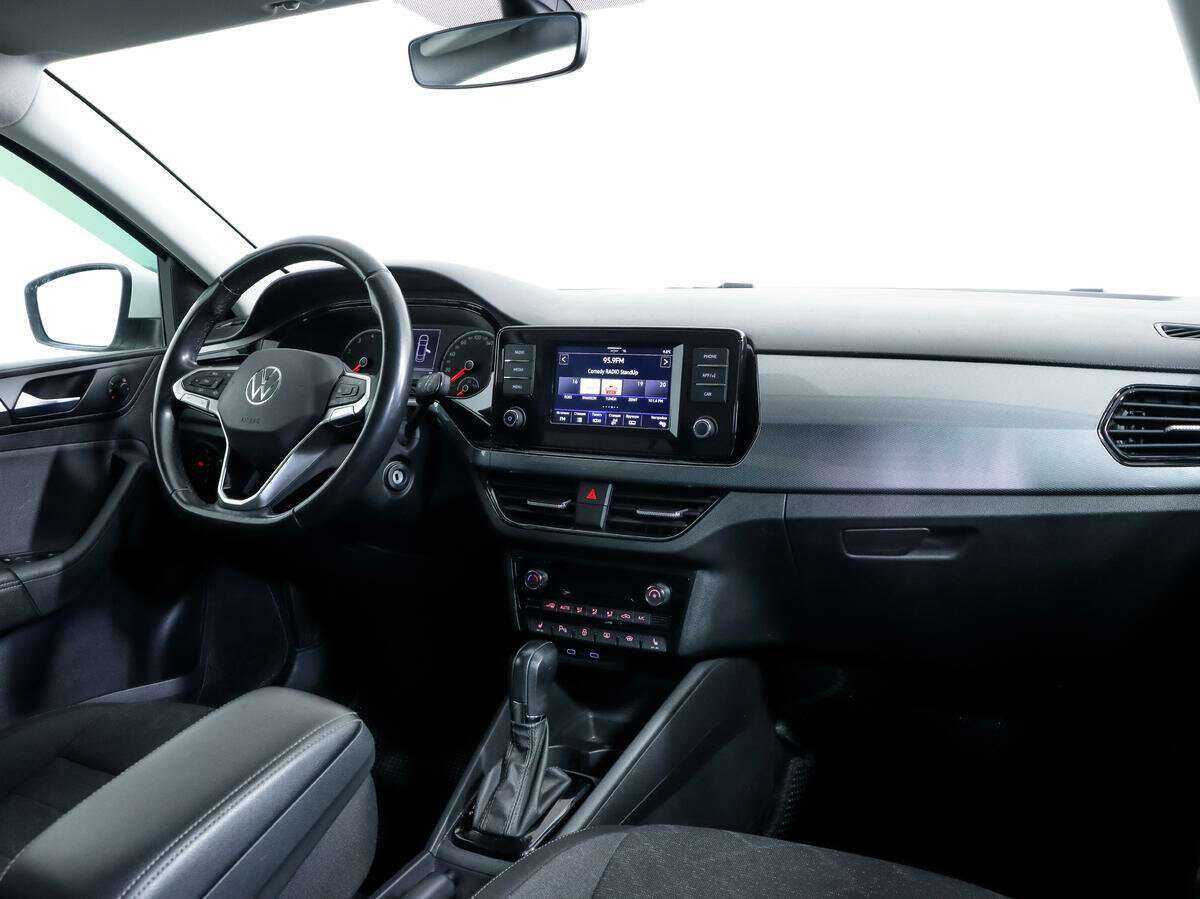 Volkswagen Polo с пробегом — 2021 год. Фото: #8