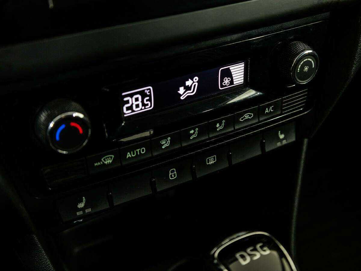 Skoda Rapid с пробегом — 2017 год. Фото: #17