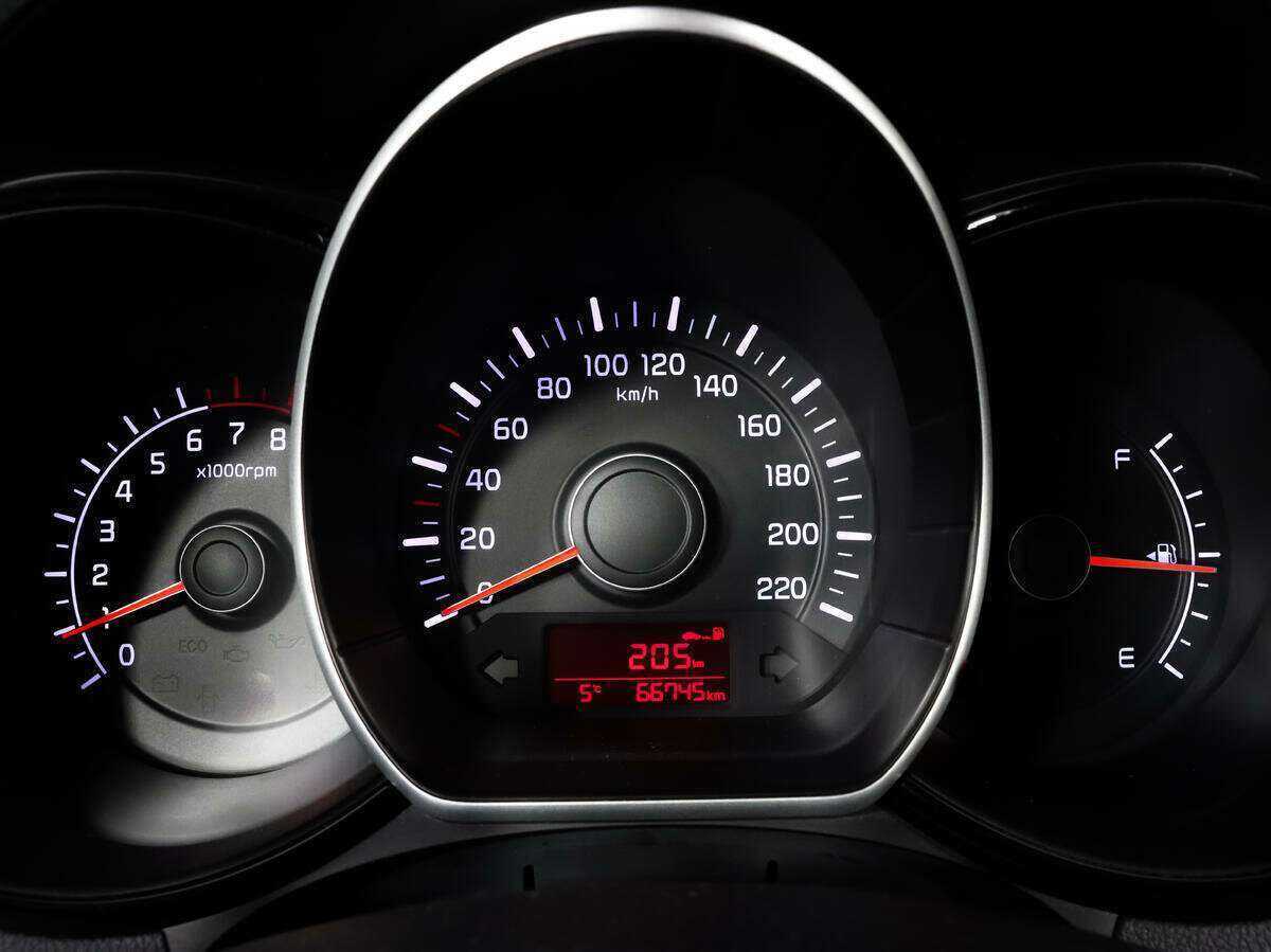 Kia Rio с пробегом — 2016 год. Фото: #13