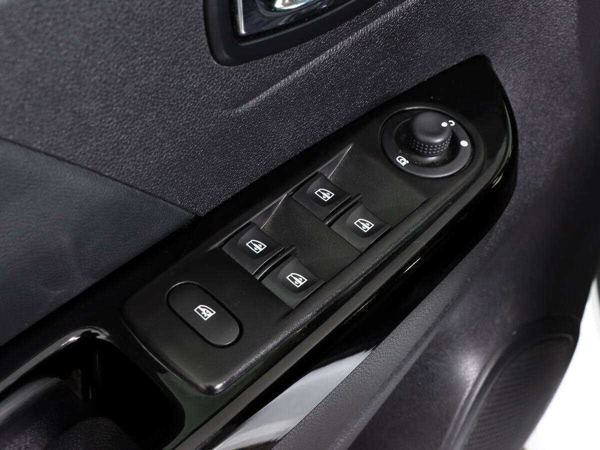 Renault Kaptur с пробегом — 2016 год. Фото: #13