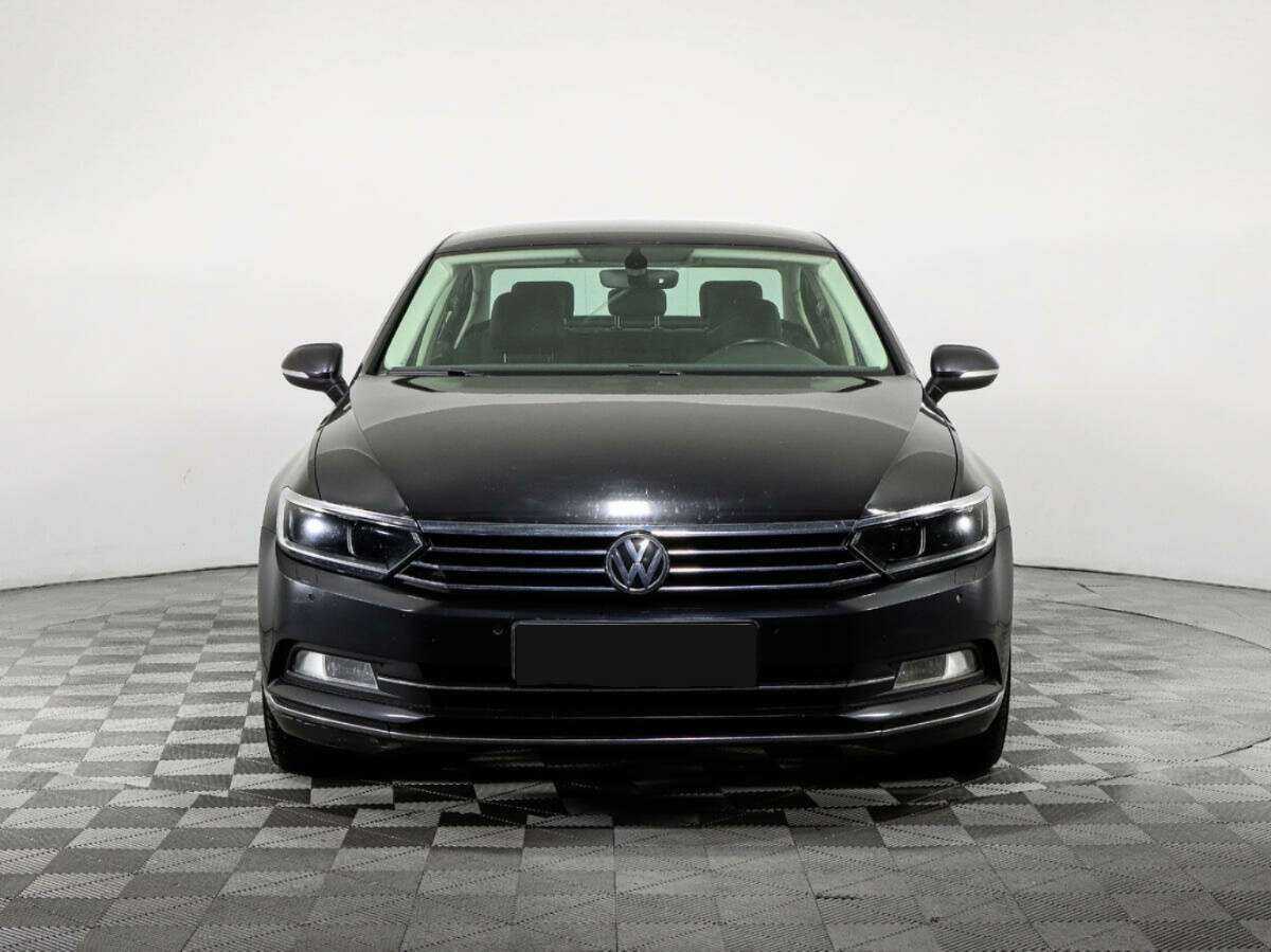 Volkswagen Passat с пробегом — 2016 год. Фото: #1