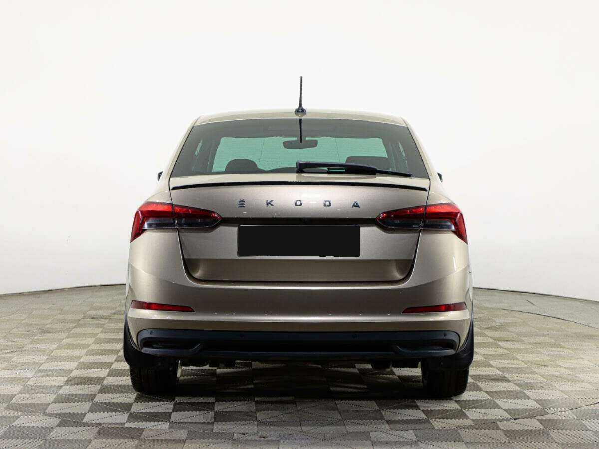 Skoda Rapid с пробегом — 2021 год. Фото: #4