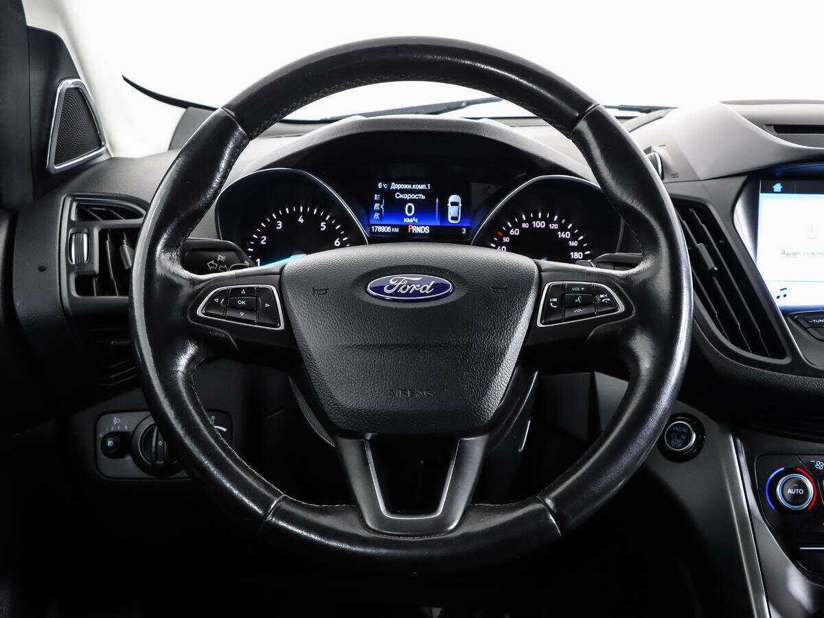 Ford Kuga с пробегом — 2017 год. Фото: #9