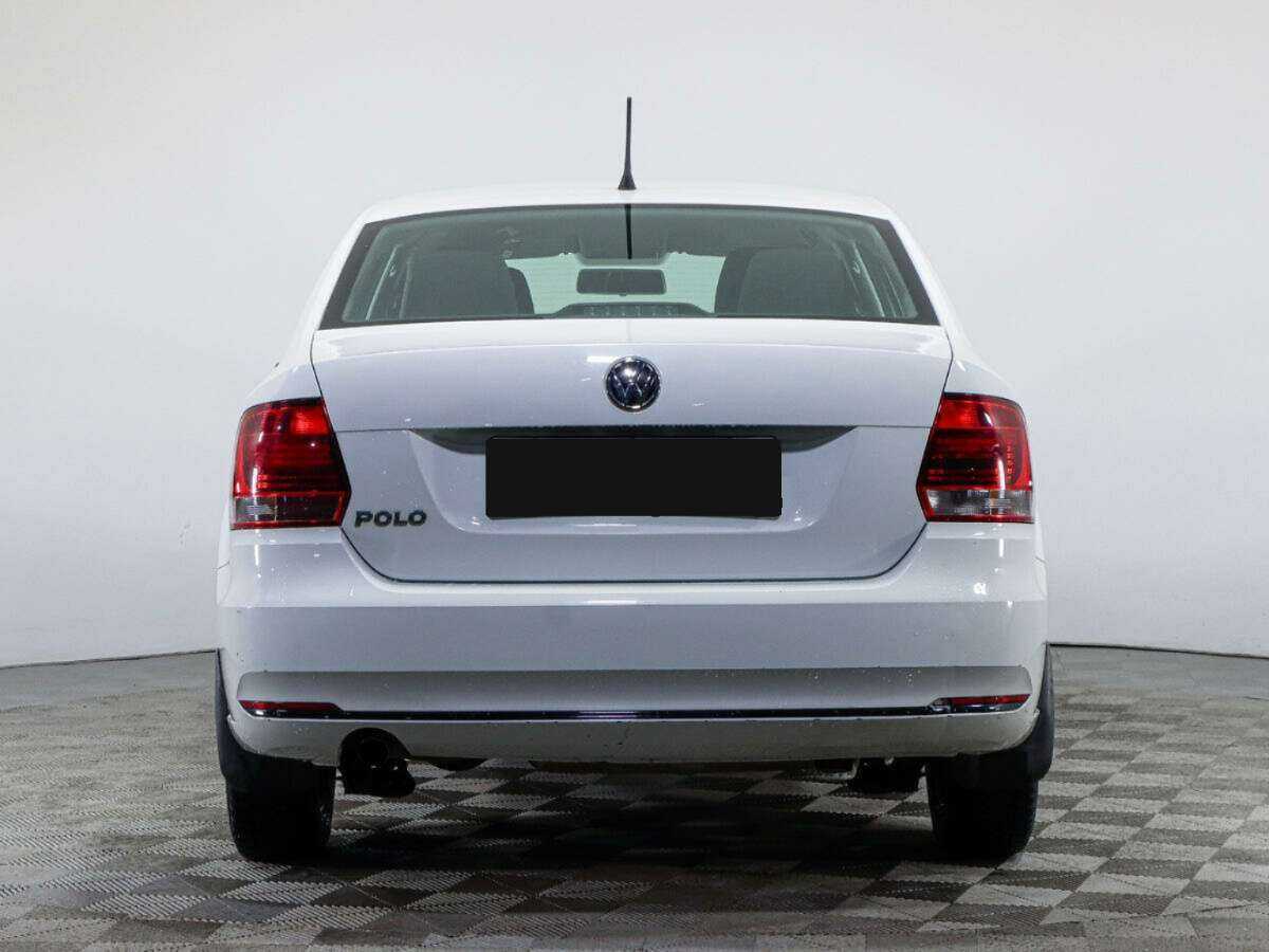 Volkswagen Polo с пробегом — 2016 год. Фото: #5