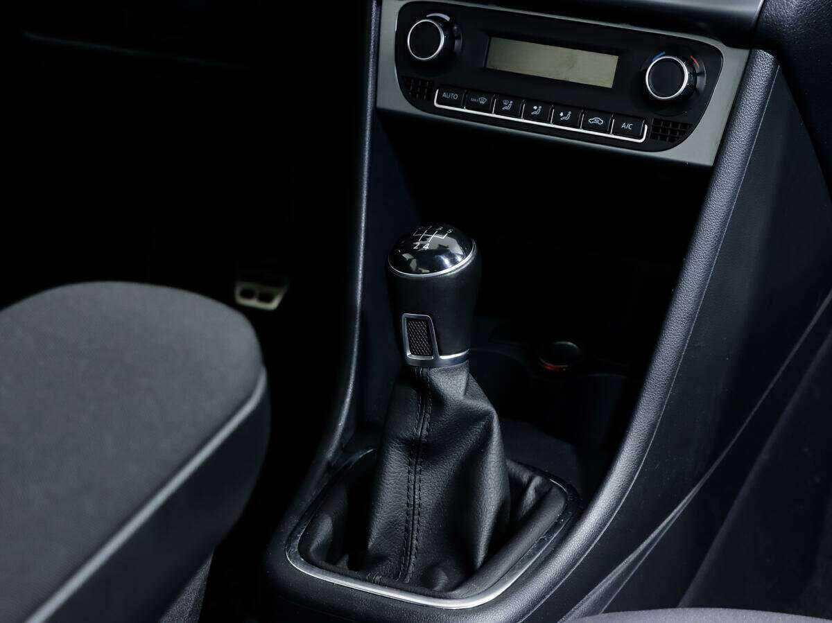 Volkswagen Polo с пробегом — 2016 год. Фото: #12