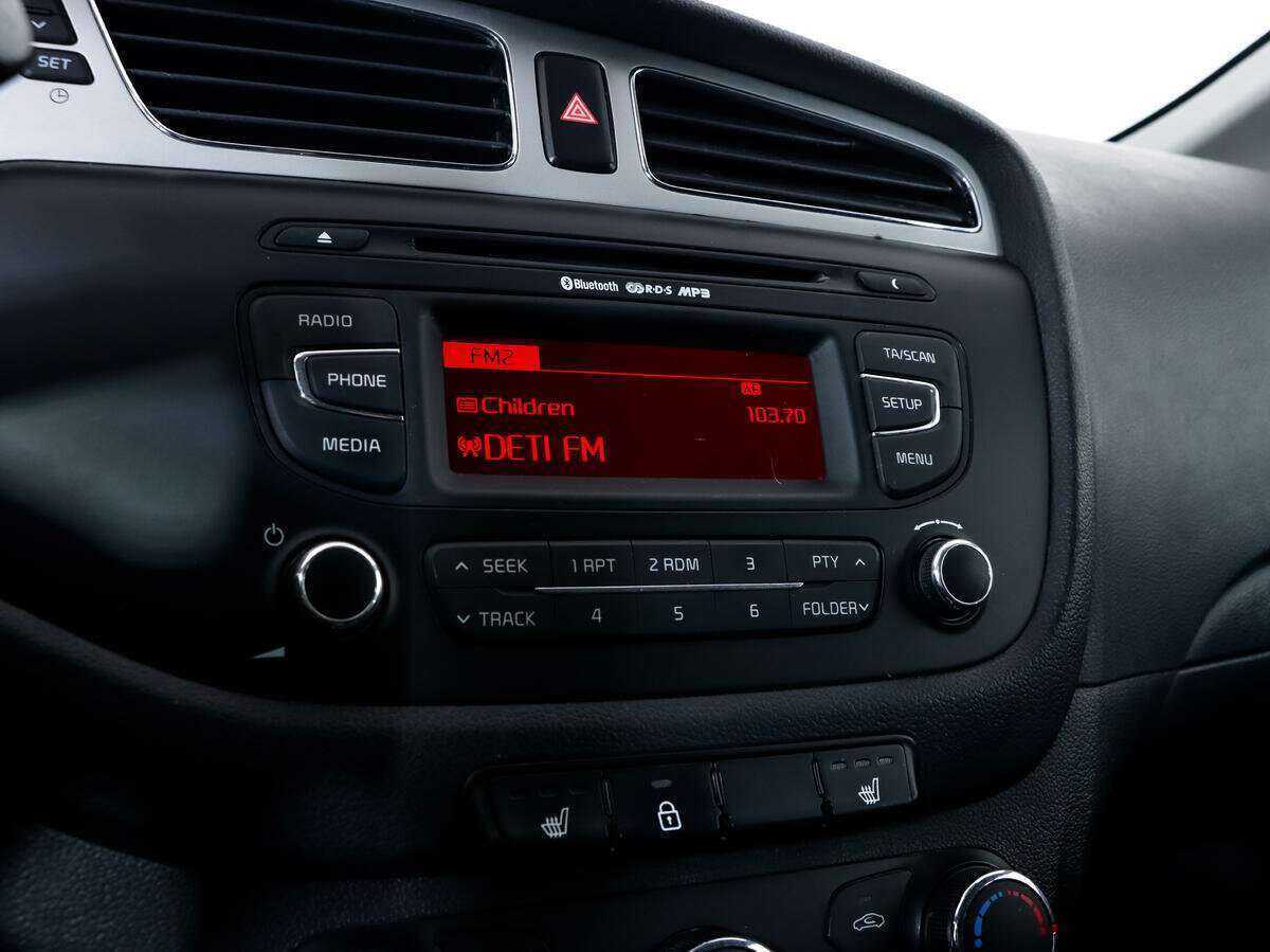 Kia Ceed с пробегом — 2015 год. Фото: #12