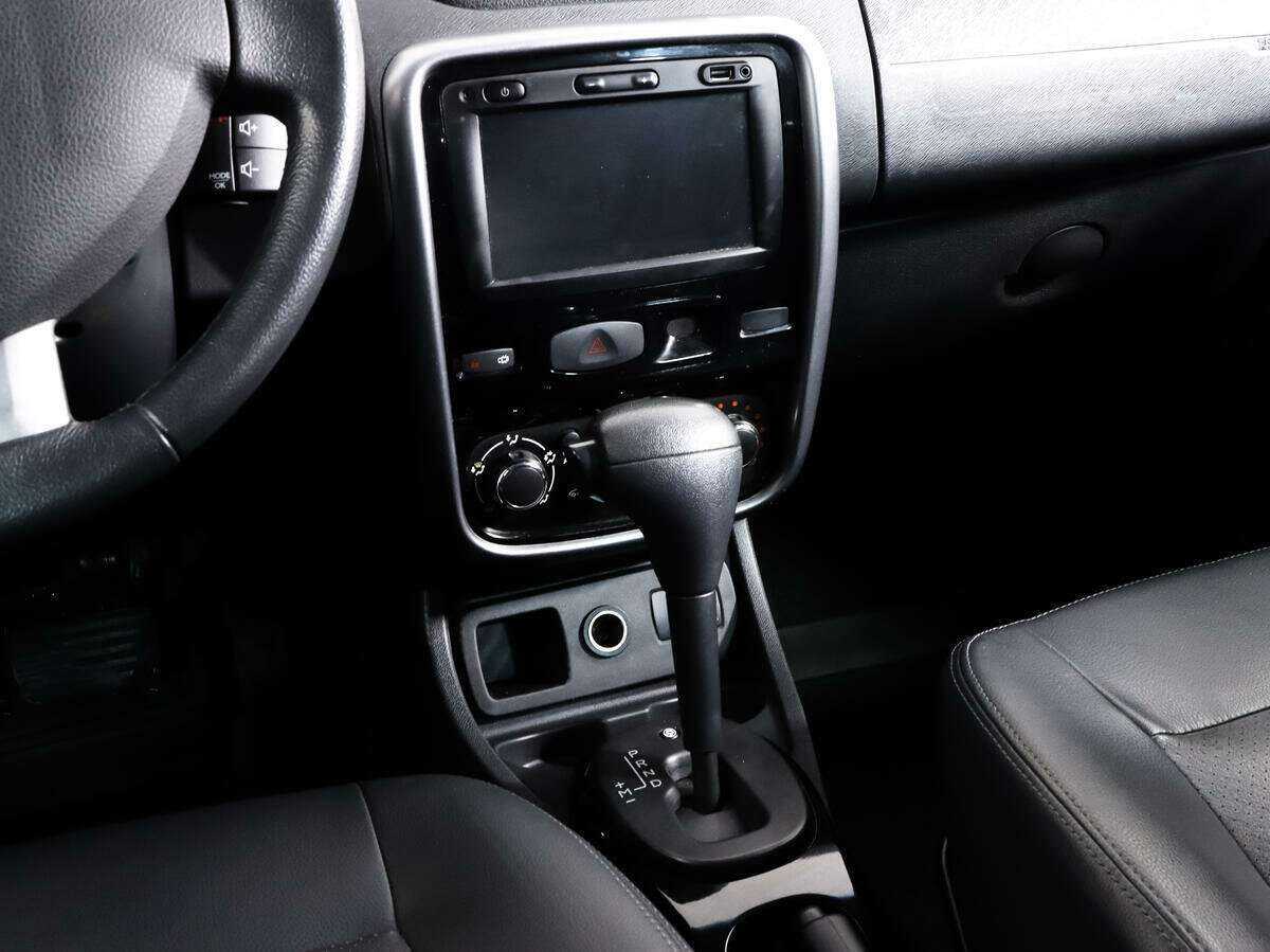 Renault Duster с пробегом — 2013 год. Фото: #11