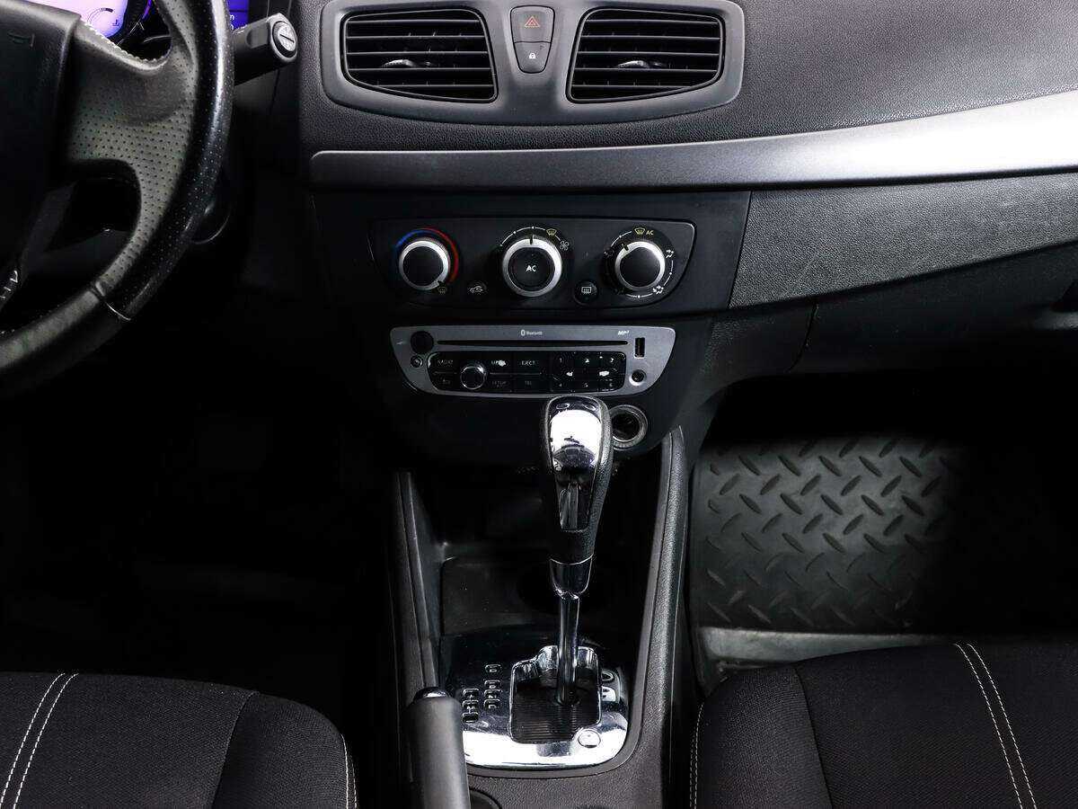 Renault Megane с пробегом — 2013 год. Фото: #11